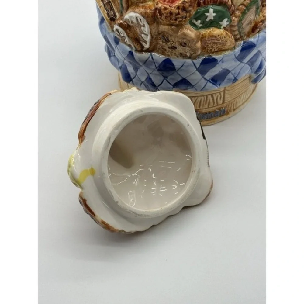 Cookie Jar Country Woman Basket Filled With  Cookies‎ Baked Goods Cardinal Inc